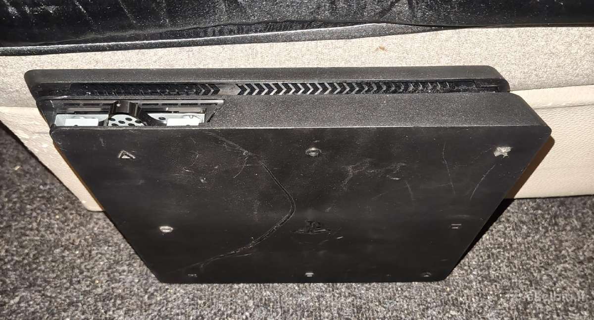 2 Playstation 4 konsolės - nuotraukos Nr. 6