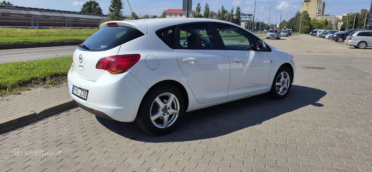 Opel Astra 2011m - nuotraukos Nr. 3