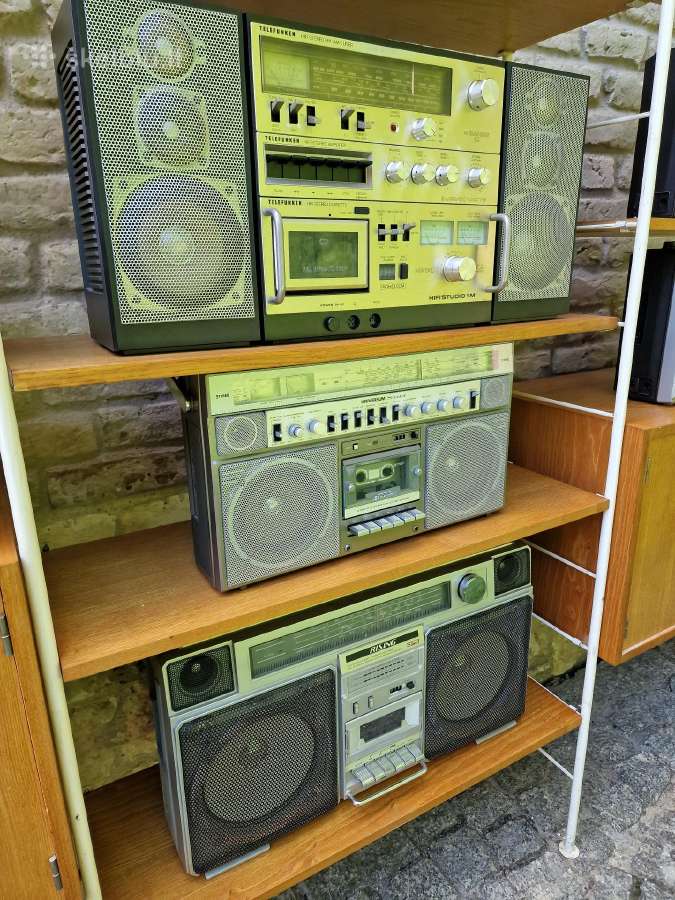 Vintažinės 8-9 dešimtmečių nešiojamos magnetolos - nuotraukos Nr. 8