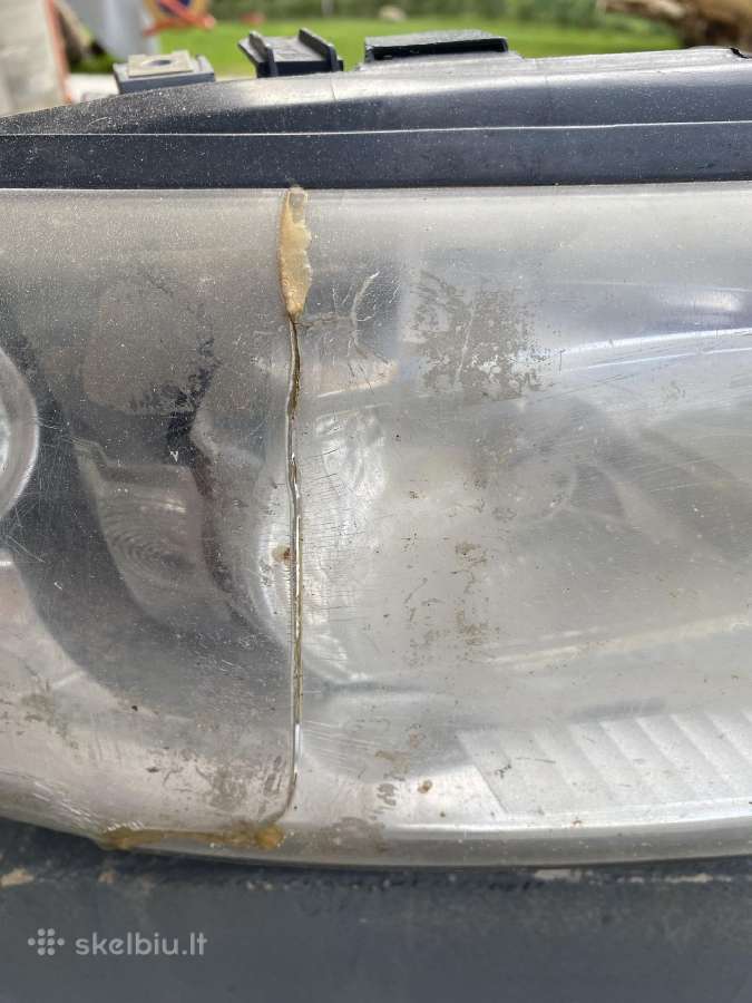 Volvo V70 priekine xenon lempa - nuotraukos Nr. 6
