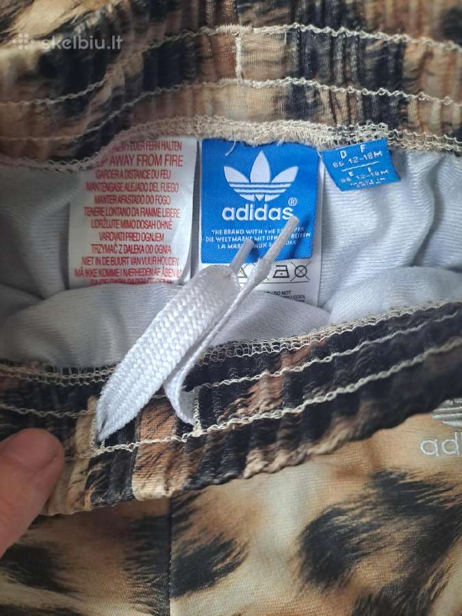 Vaikiškas adidas kostiumėlis - nuotraukos Nr. 2