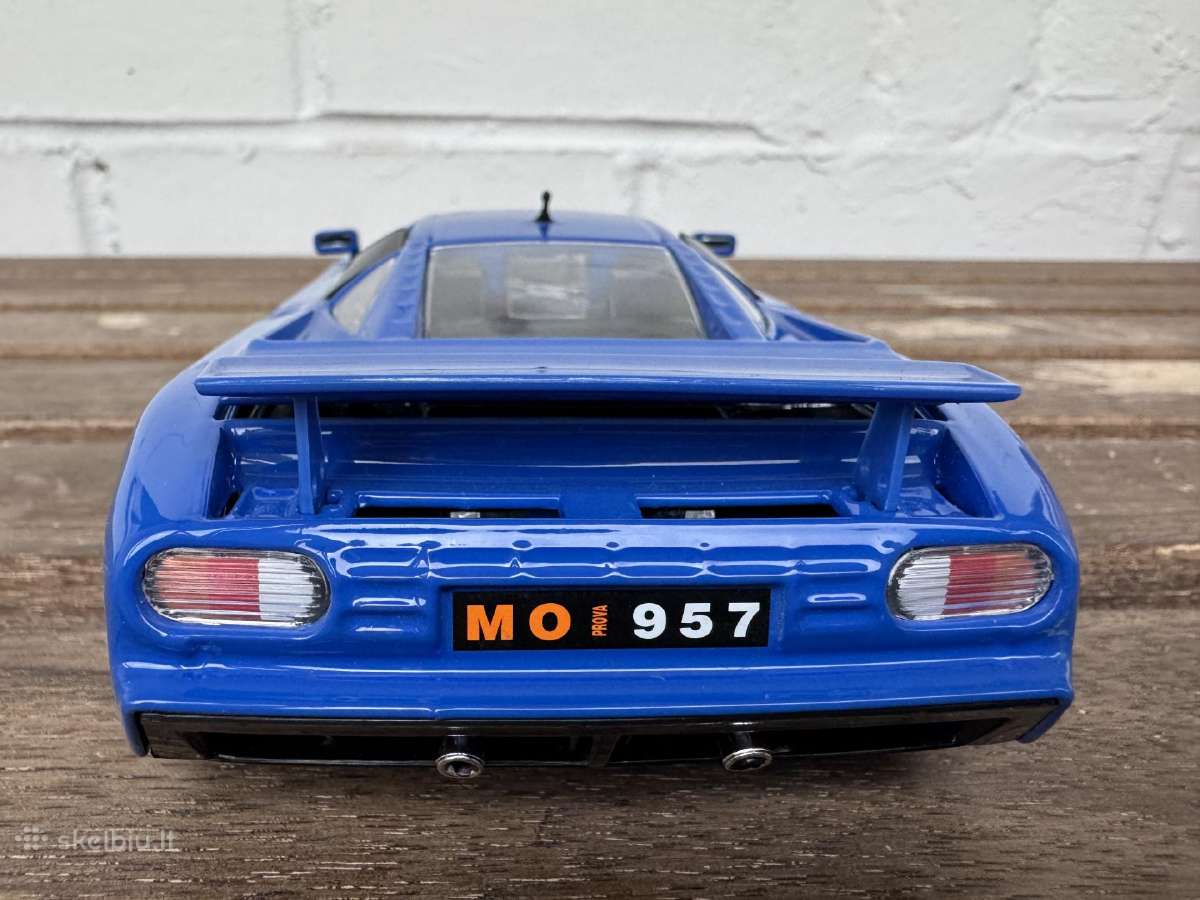 Burago 1:24 modeliukai - nuotraukos Nr. 7