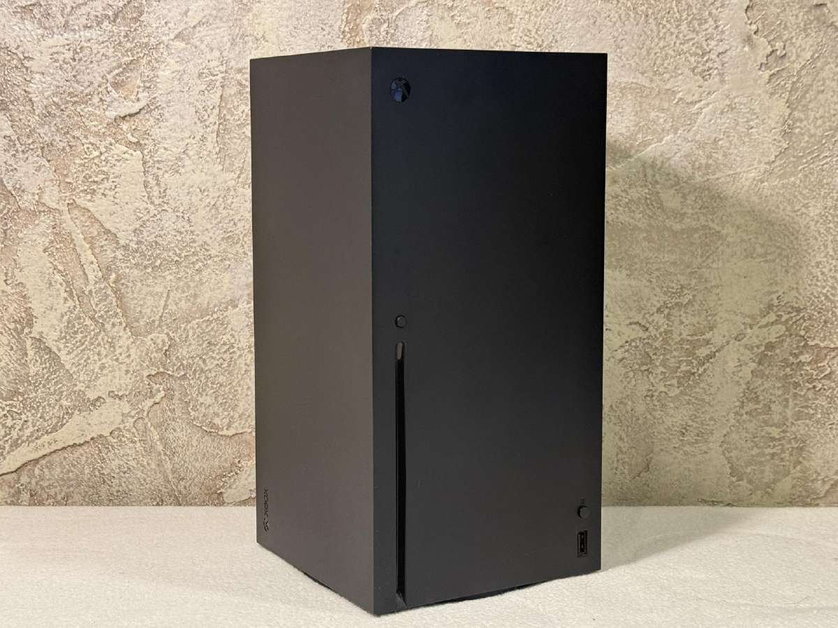 Xbox Series X 1tb 2 Controllers 2 Batteries 8 game - nuotraukos Nr. 7
