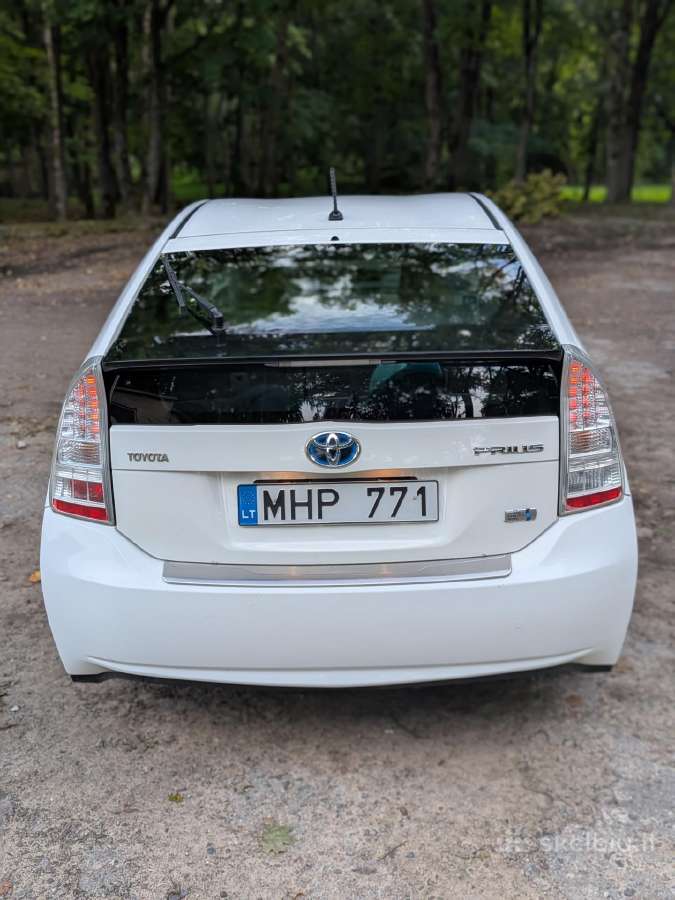 Toyota Prius, 1.8 l, Hečbekas 2010 - nuotraukos Nr. 3