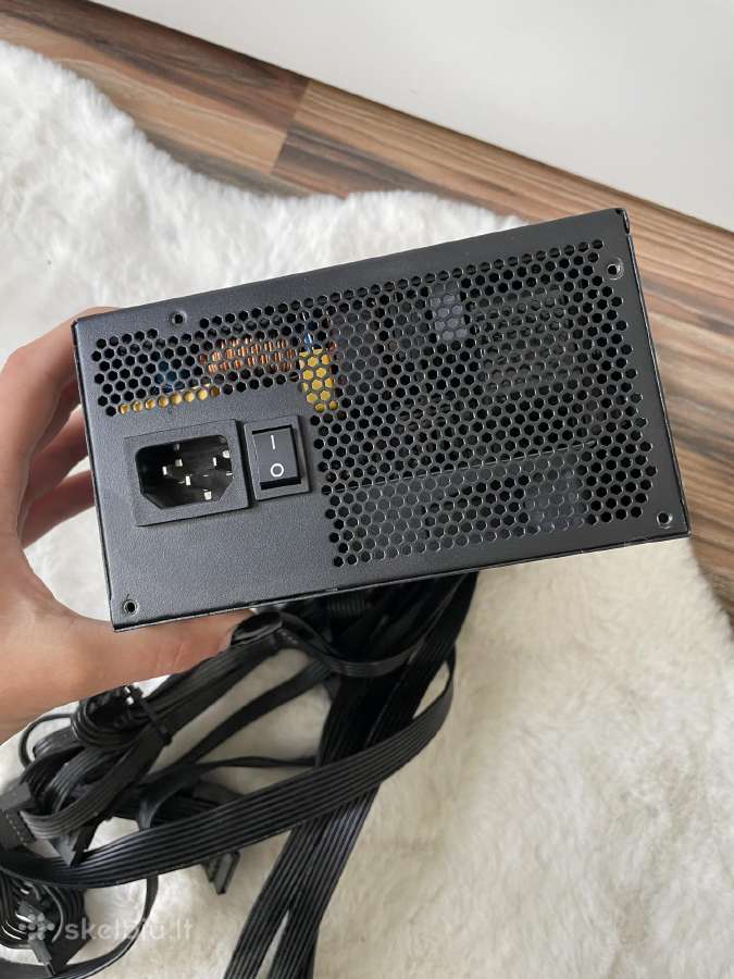 Gigabyte P850gm maitinimo blokas - nuotraukos Nr. 3