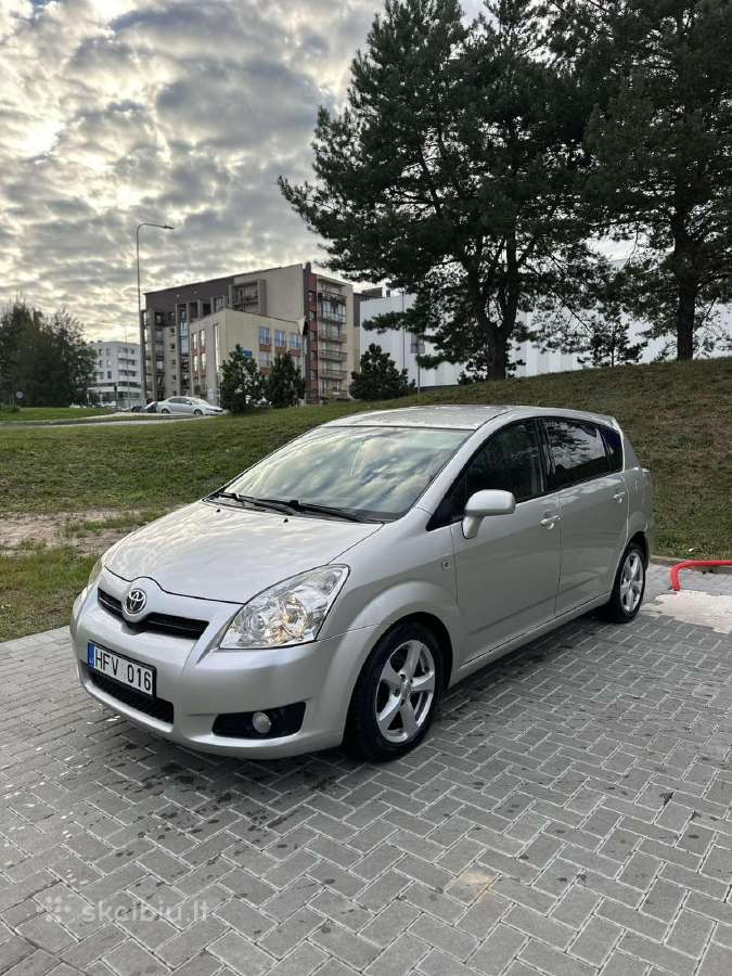 Automobilio Toyota Prius nuoma su Dujom 100 - nuotraukos Nr. 16