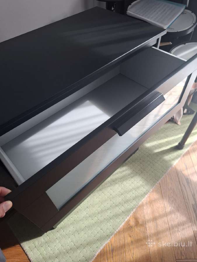 Parduodama juoda Ikea komoda - nuotraukos Nr. 4