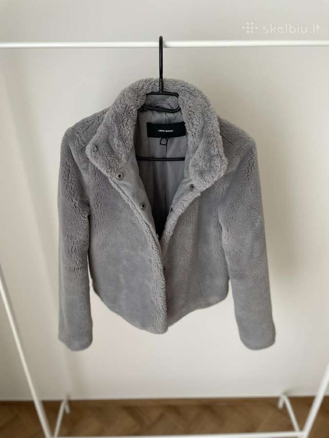 Vero Moda pilka dirbtinio kailio striukė S dydis - nuotraukos Nr. 2