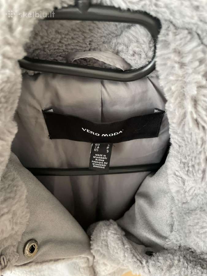 Vero Moda pilka dirbtinio kailio striukė S dydis - nuotraukos Nr. 6