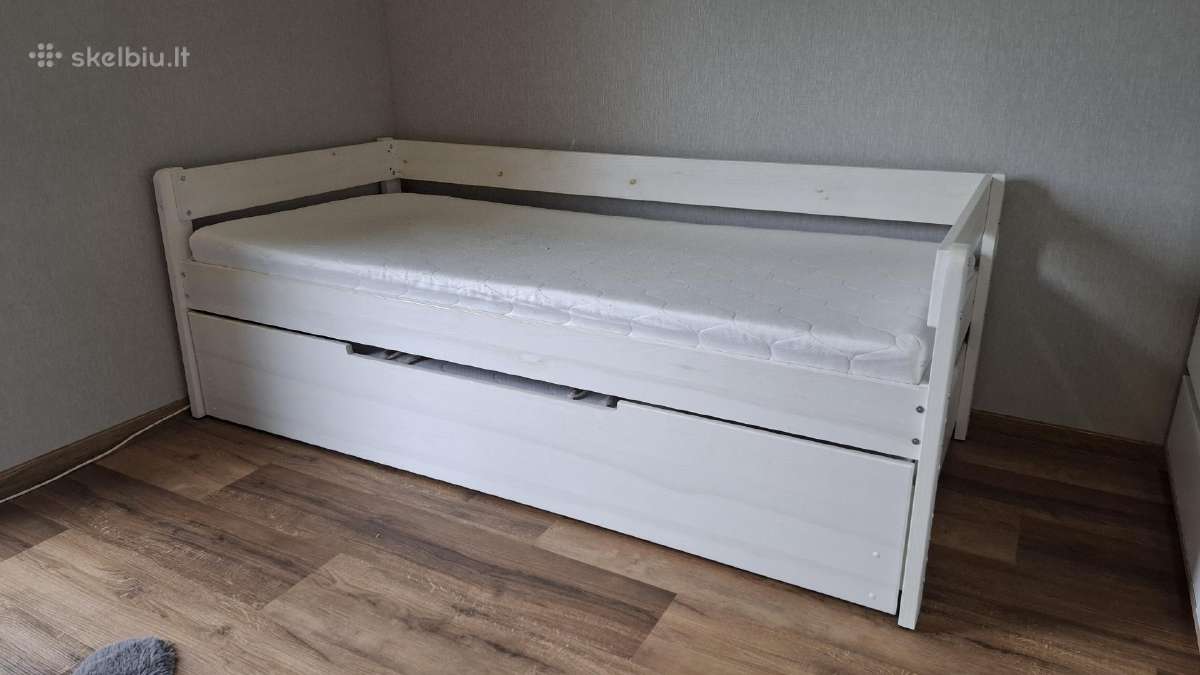 Lova su ištraukiama papildoma lova, 2 čiužiniais - nuotraukos Nr. 2