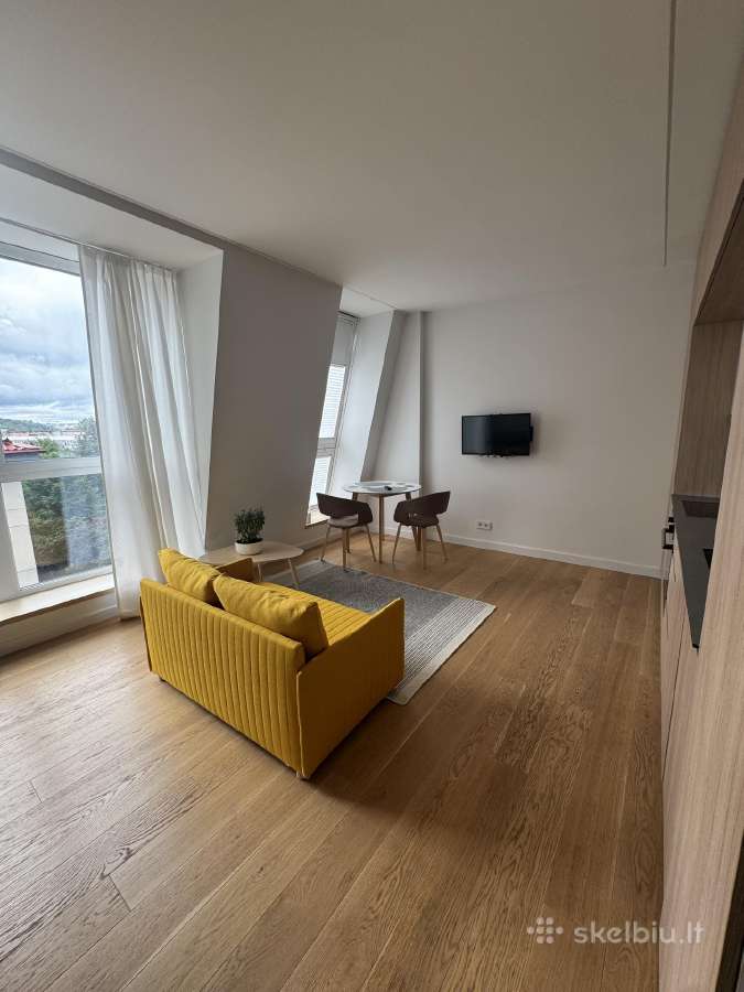 Mažai naudota dvivietė sofa su miegojimo funkcija - nuotraukos Nr. 4