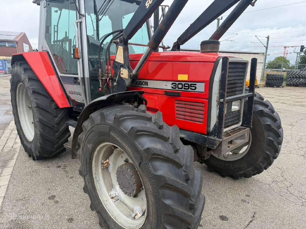 Massey Ferguson 3095 su frontaliniu krautuvu - nuotraukos Nr. 5