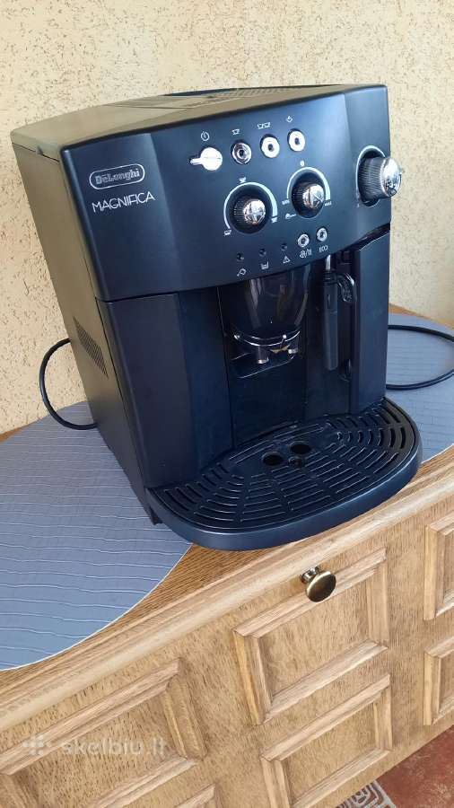 Automatinis kavos aparatas Delonghi Magnifica - nuotraukos Nr. 2