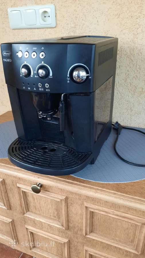 Automatinis kavos aparatas Delonghi Magnifica - nuotraukos Nr. 3