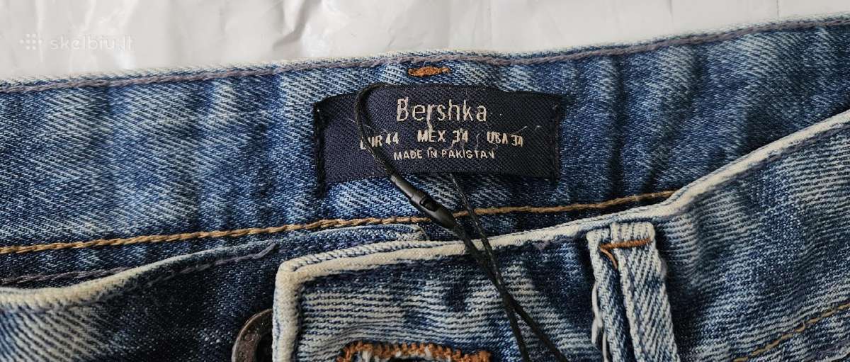 Džinsiniai šortai Bershka Dydis 44 - nuotraukos Nr. 4