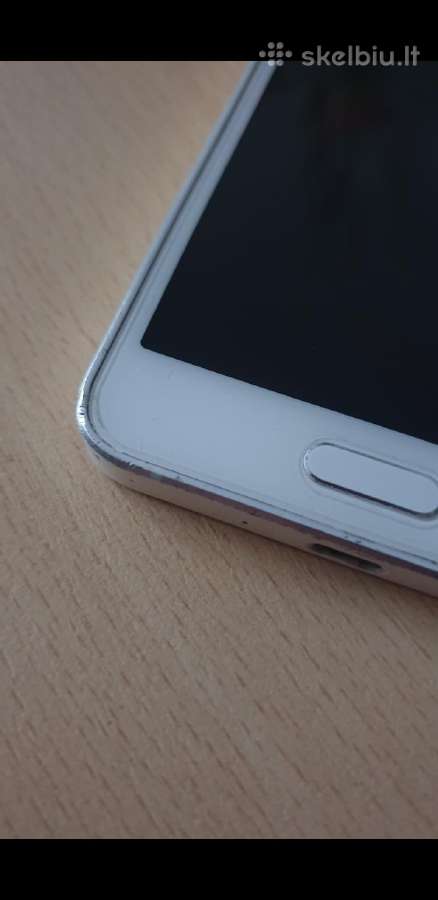 Samsung Galaxy A3 telefonas - nuotraukos Nr. 6