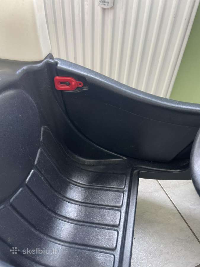 Parduodu naudotą automobiliuką 2-5 metų vaikui - nuotraukos Nr. 4