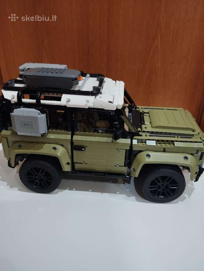 Lego® Technic 42110 – "Land Rover Defender" - nuotraukos Nr. 4