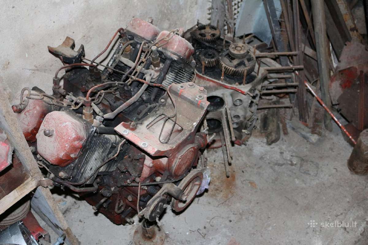 Traktoriuko RS 09, GT 124 variklis - nuotraukos Nr. 2
