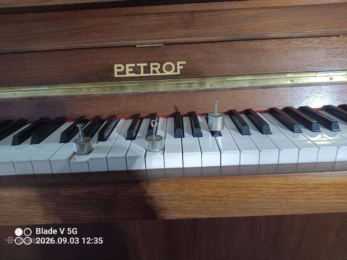 Parduodu pianiną Petrof. - nuotraukos Nr. 3