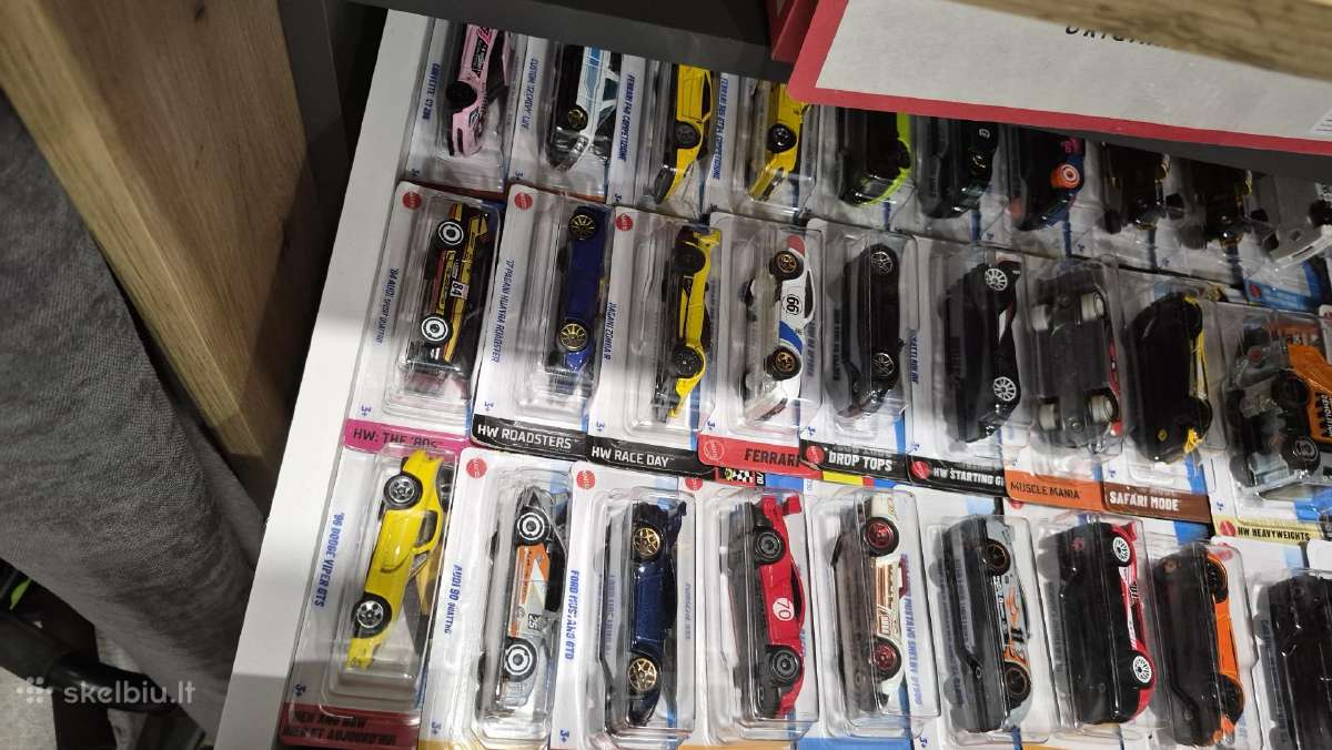 Hot wheels automodiukai didžilė kolekcija - nuotraukos Nr. 12