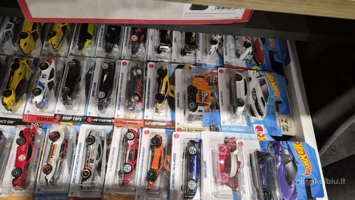 Hot wheels automodiukai didžilė kolekcija - nuotraukos Nr. 13