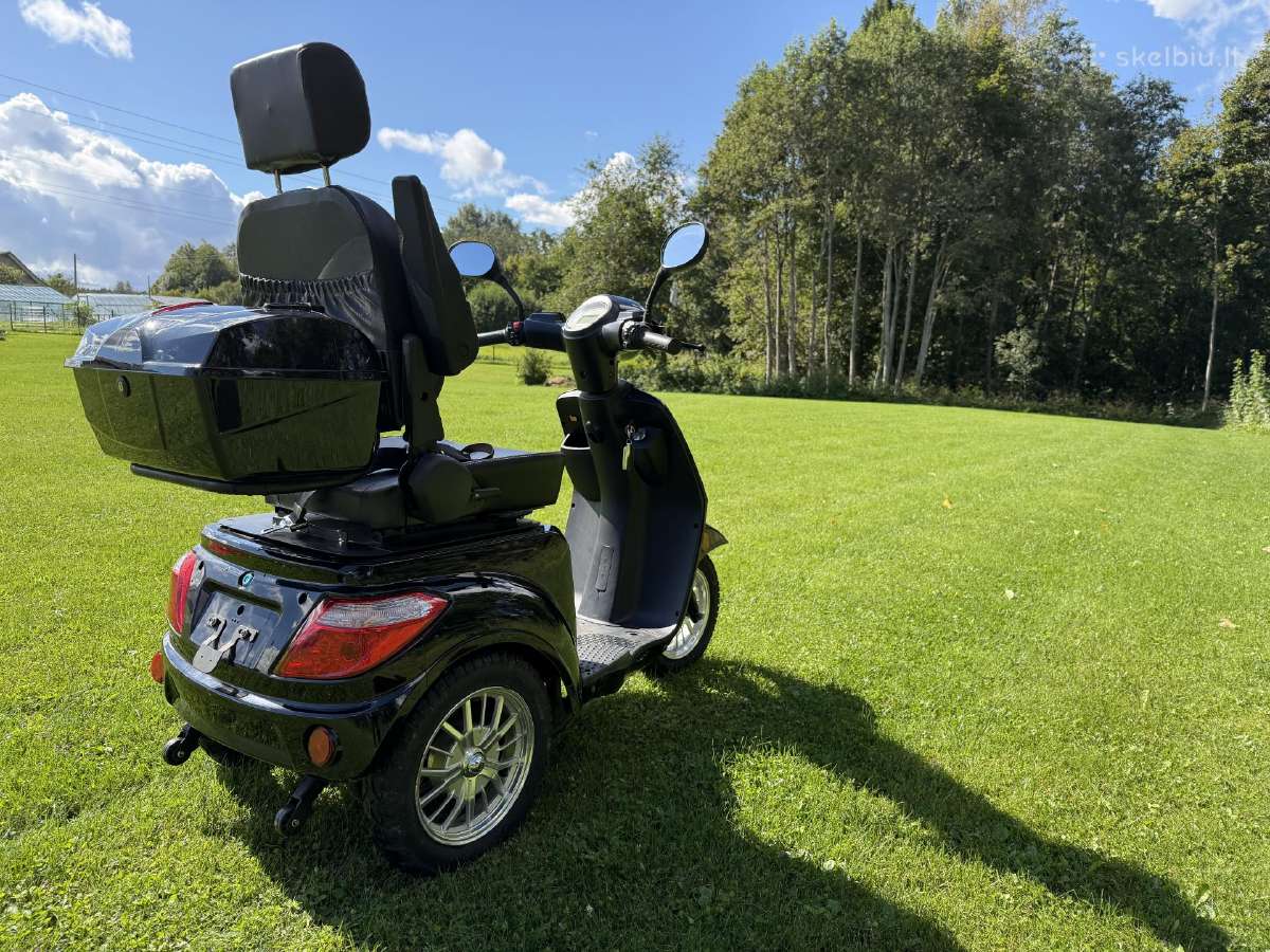 Scooteris senjoram - nuotraukos Nr. 4