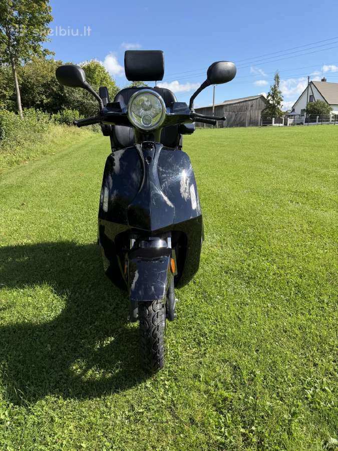 Scooteris senjoram - nuotraukos Nr. 7