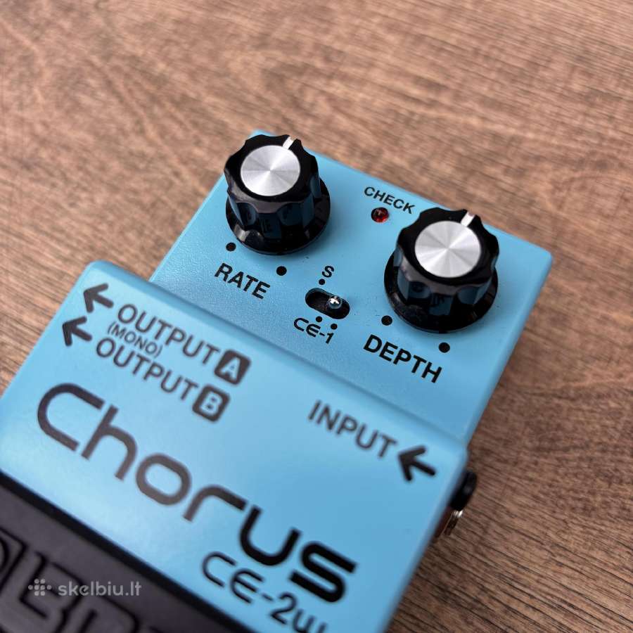 Boss Waza Craft Chorus CE-2w pedalas el. gitarai - nuotraukos Nr. 2