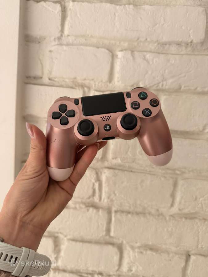 Sony Ps4 Pro su dviem pulteliais - nuotraukos Nr. 2