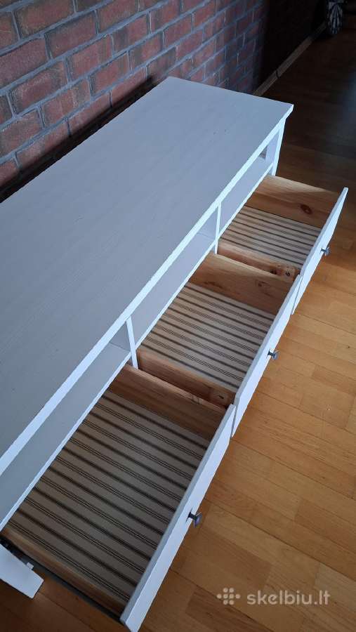 TV staliukas Hemnes iš Ikea - nuotraukos Nr. 2