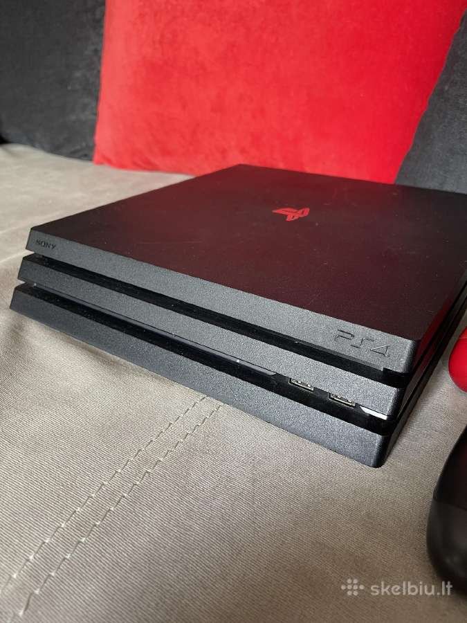 Sony Playstation 4 su 2 pultais. - nuotraukos Nr. 2