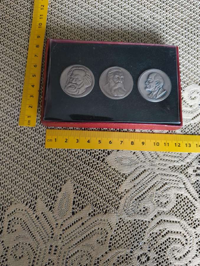 3 medaliai originalioje dėžutėje Labai Gero Stovio - nuotraukos Nr. 2