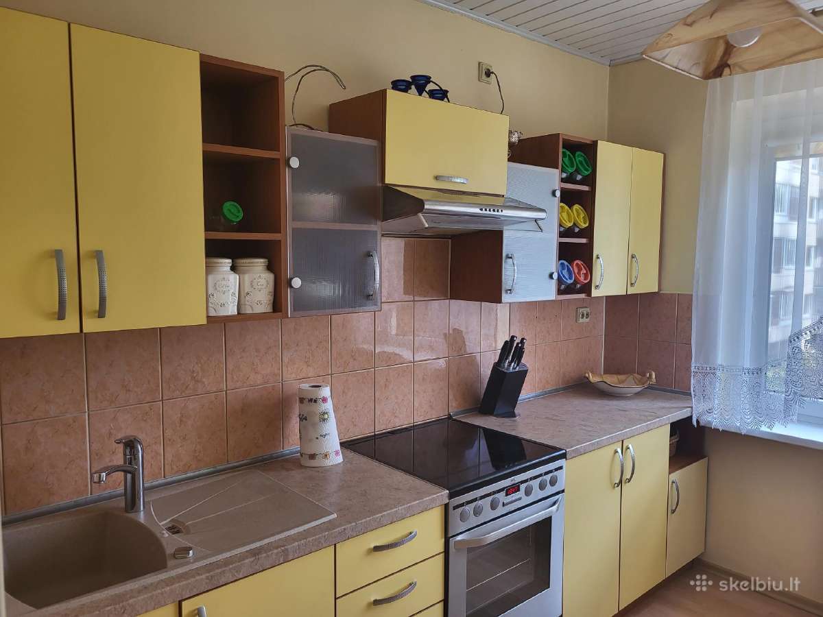 Nuomojamas tvarkingas ir švarus 3 kambarių butas - nuotraukos Nr. 8