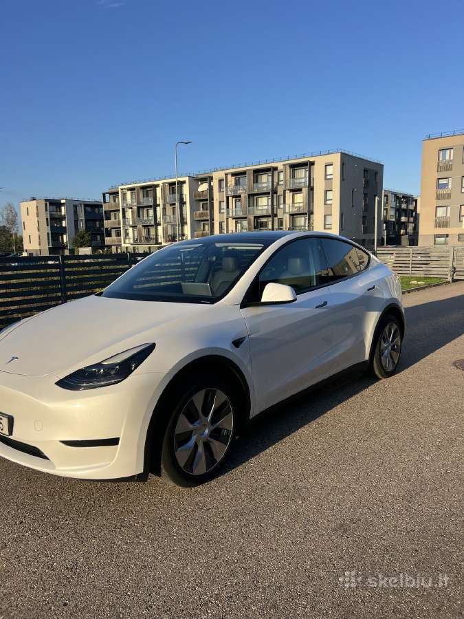 Nuomuojama Tesla Y ir Mercedes Eqe nuoma - nuotraukos Nr. 2