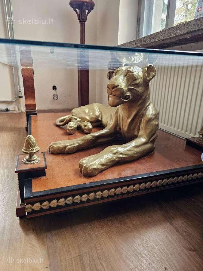 Prabangus svetainės stalas su pantera - nuotraukos Nr. 2