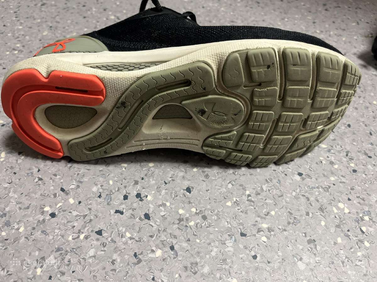 Under Armour batai - nuotraukos Nr. 2