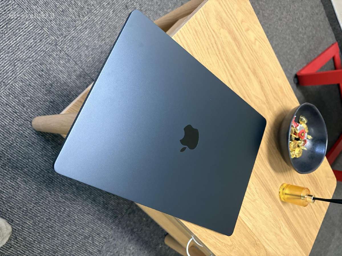 MacBook air m4 16gb 256 SSD midnight spalva - nuotraukos Nr. 4