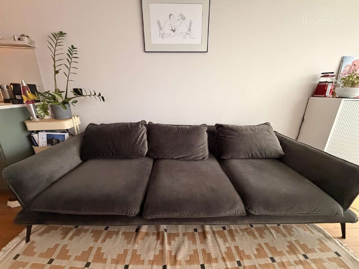 Pilka aksominė sofa - nuotraukos Nr. 4
