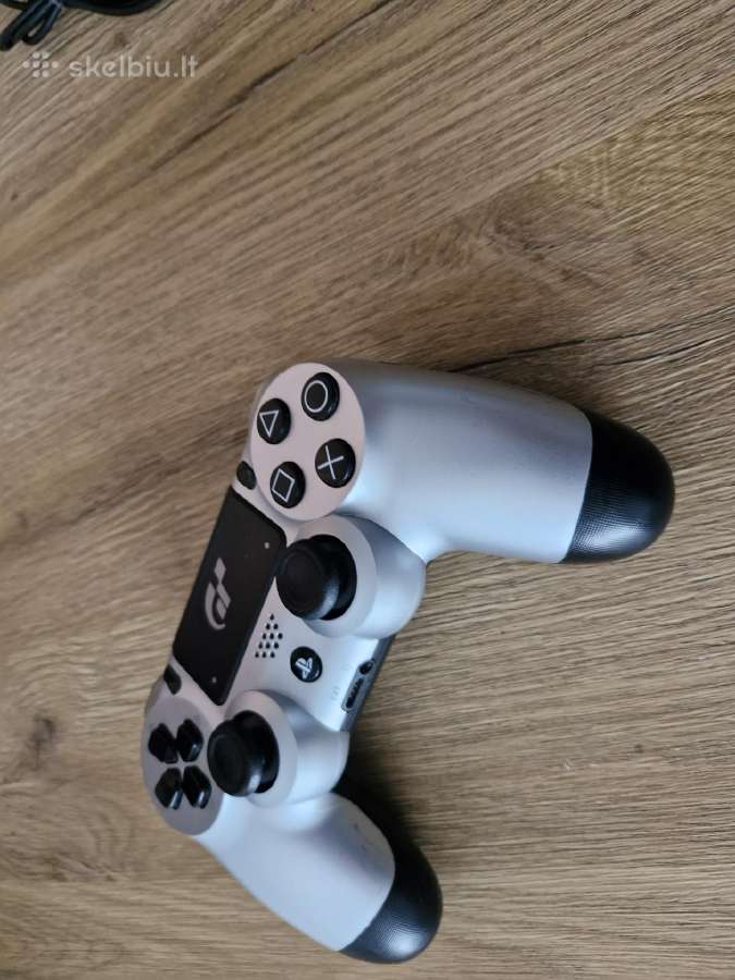 Ps4 pro 1tb +3 pultai+žaidimas - nuotraukos Nr. 6