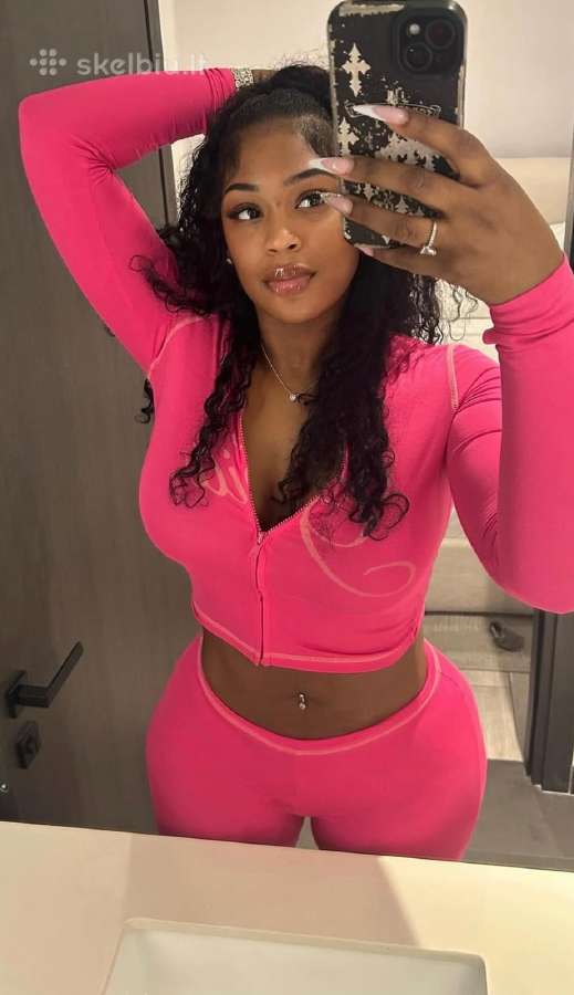 Sweet, charming 28-year-old Latina - nuotraukos Nr. 4