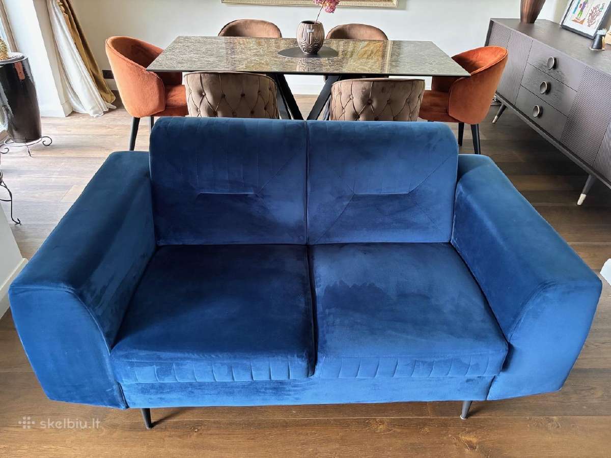 Stilinga veliūrinė tamsiai mėlyna dvivietė sofa - nuotraukos Nr. 2