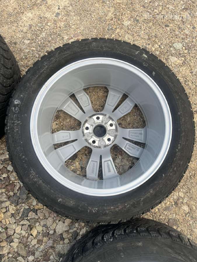 VW Id3 R18 ratai su žieminėmis padangomis - nuotraukos Nr. 3