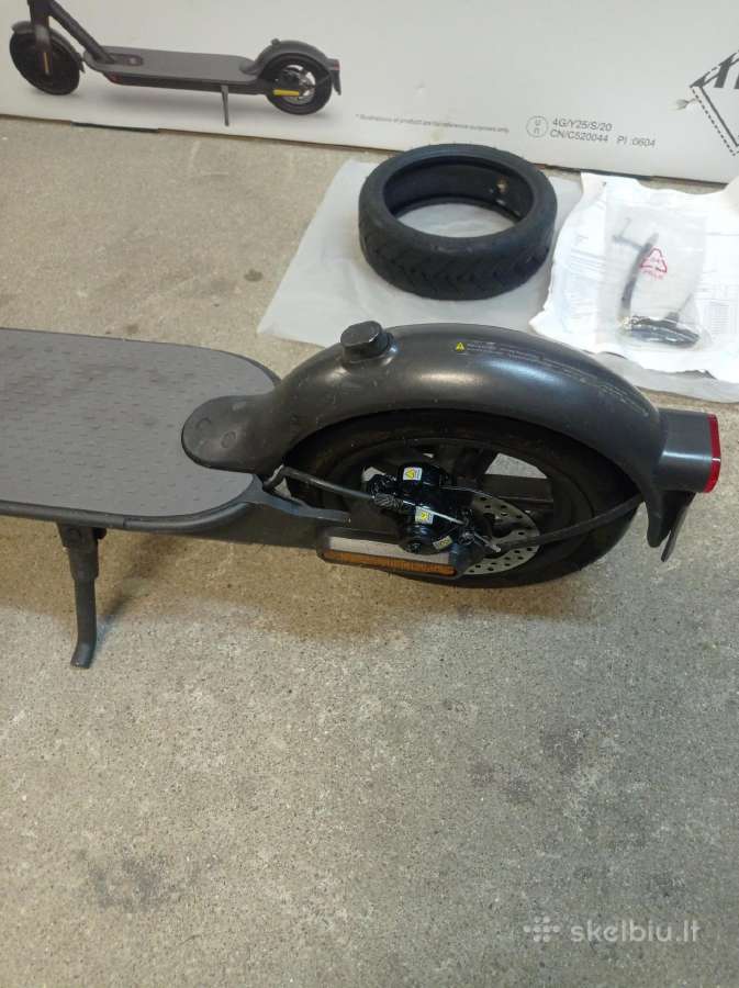 Parduodu elektrinį paspirtuką Mi scooter s1 - nuotraukos Nr. 5