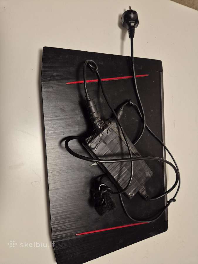 Acer Predator helios 300 remontui arba donoras - nuotraukos Nr. 2