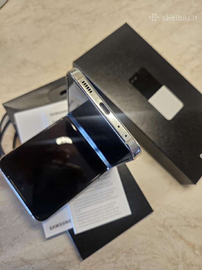 Samsung Galaxy Z Flip5 Cream - nuotraukos Nr. 3