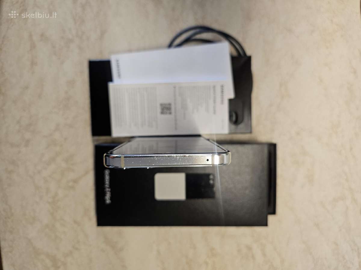 Samsung Galaxy Z Flip5 Cream - nuotraukos Nr. 4