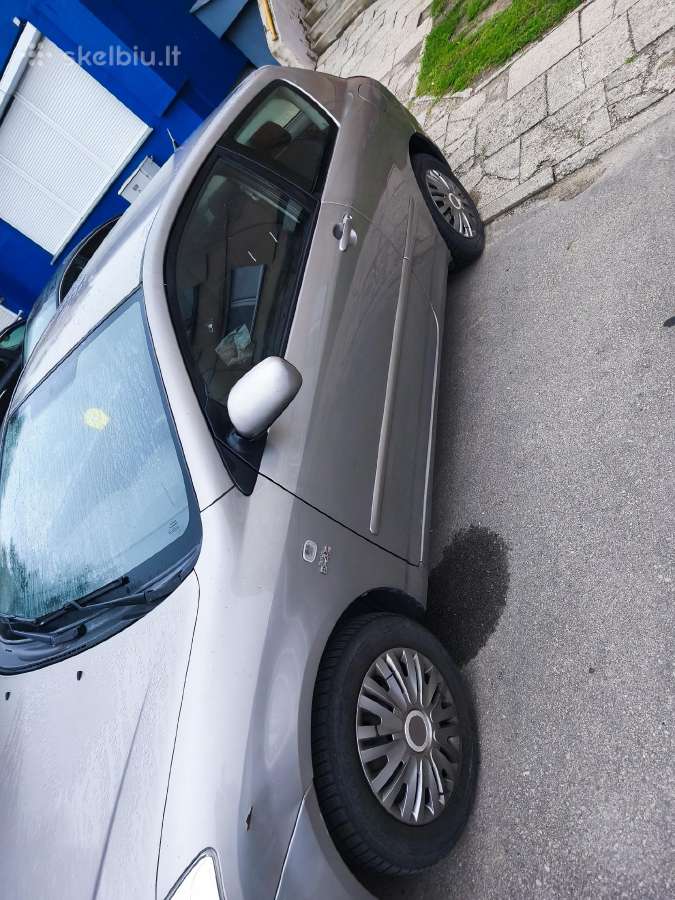 Toyota Corolla - nuotraukos Nr. 2