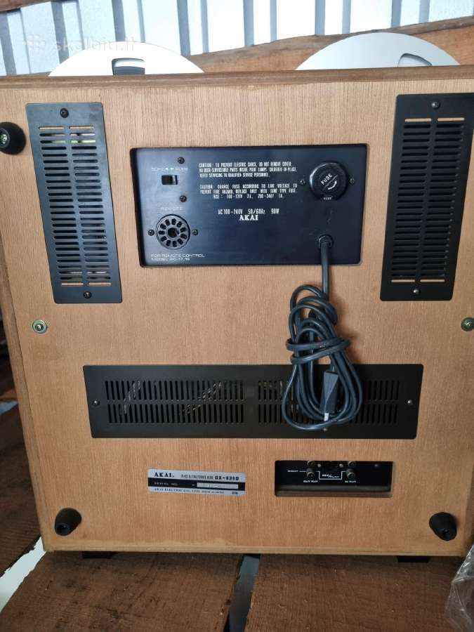 Juostiniai magnetofonai akai ir revox - nuotraukos Nr. 4