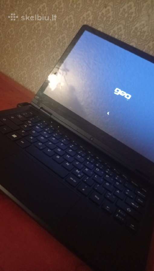 Laptop ekrano lieciamas susilenkia kaip plancete - nuotraukos Nr. 2